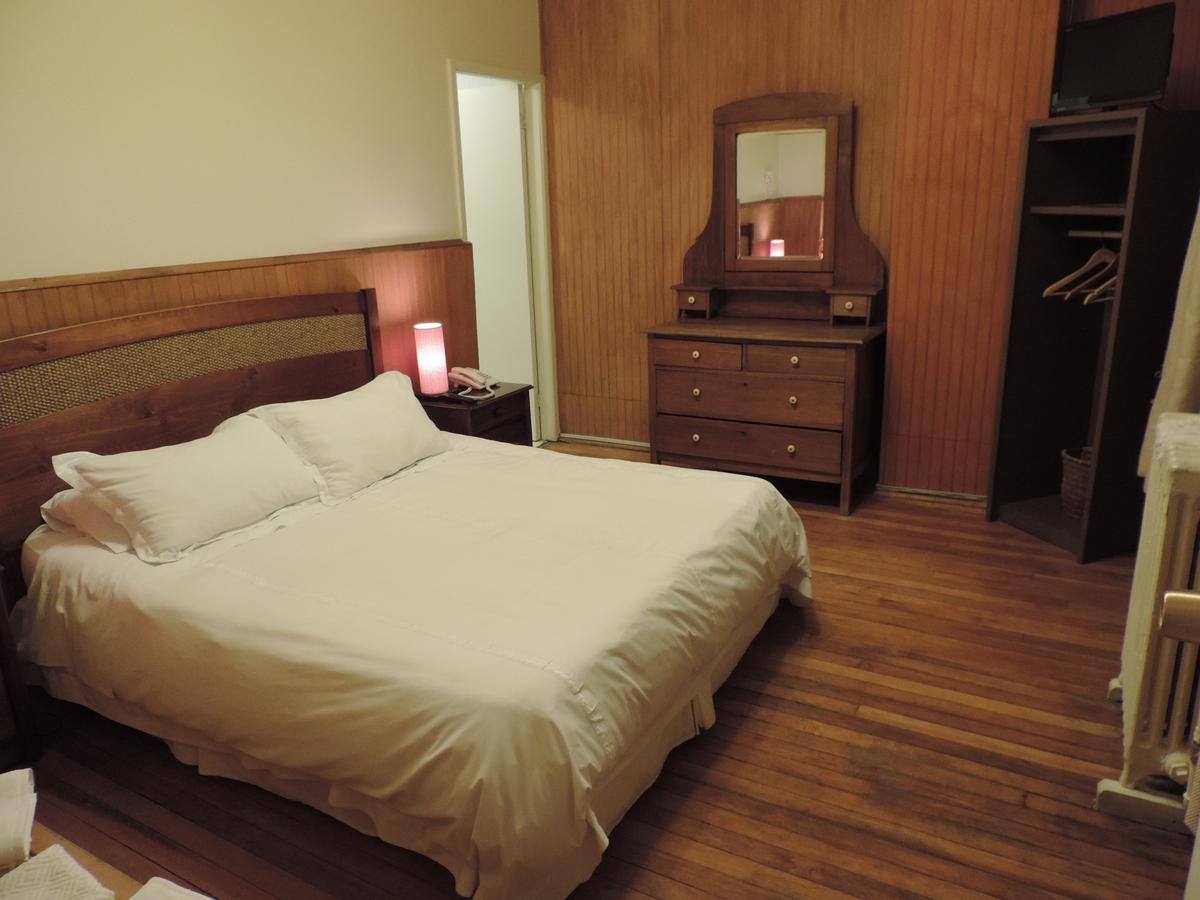 Hostal Oro Fueguino Пунта Аренас Екстериор снимка