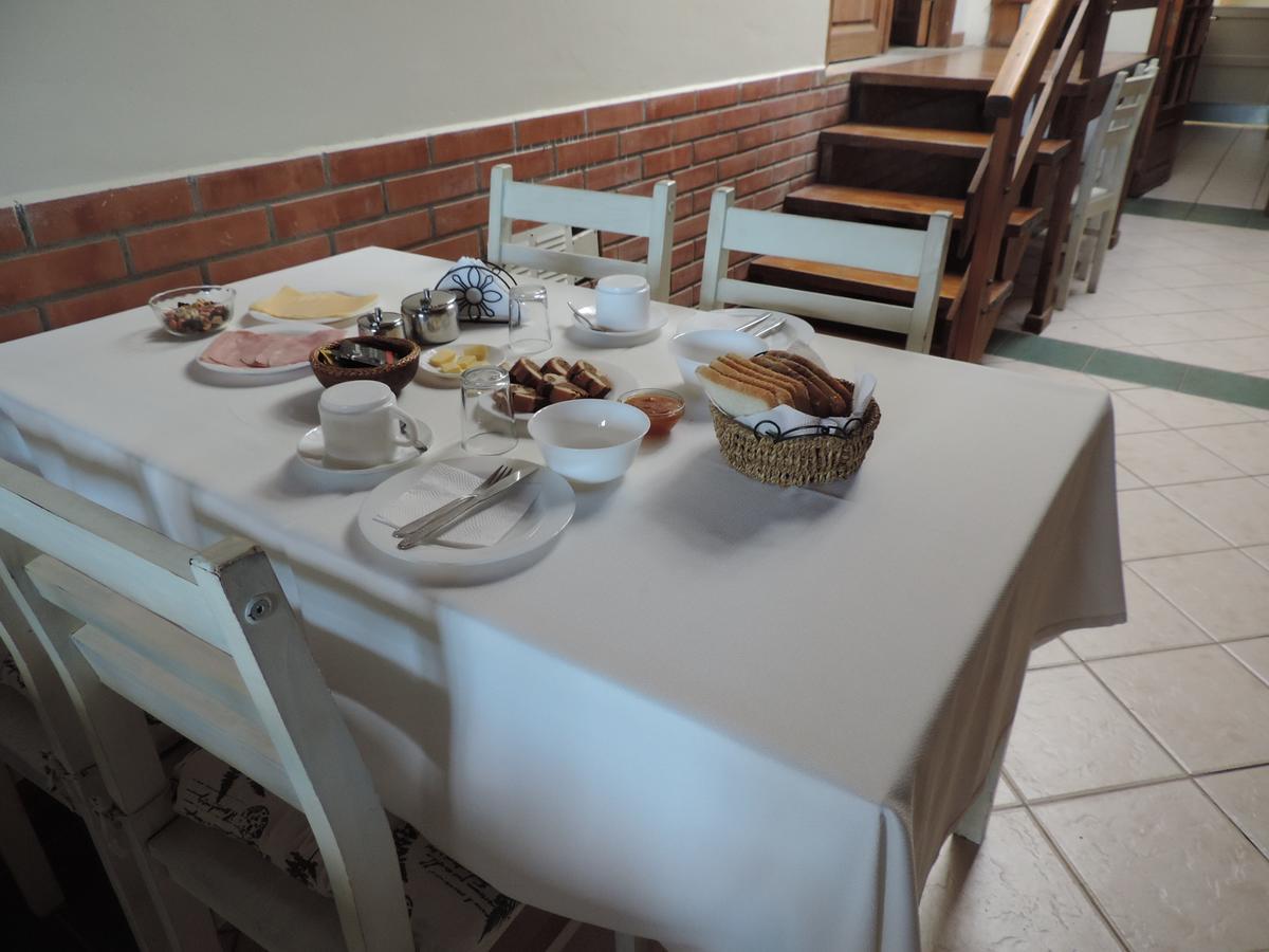 Hostal Oro Fueguino Пунта Аренас Екстериор снимка