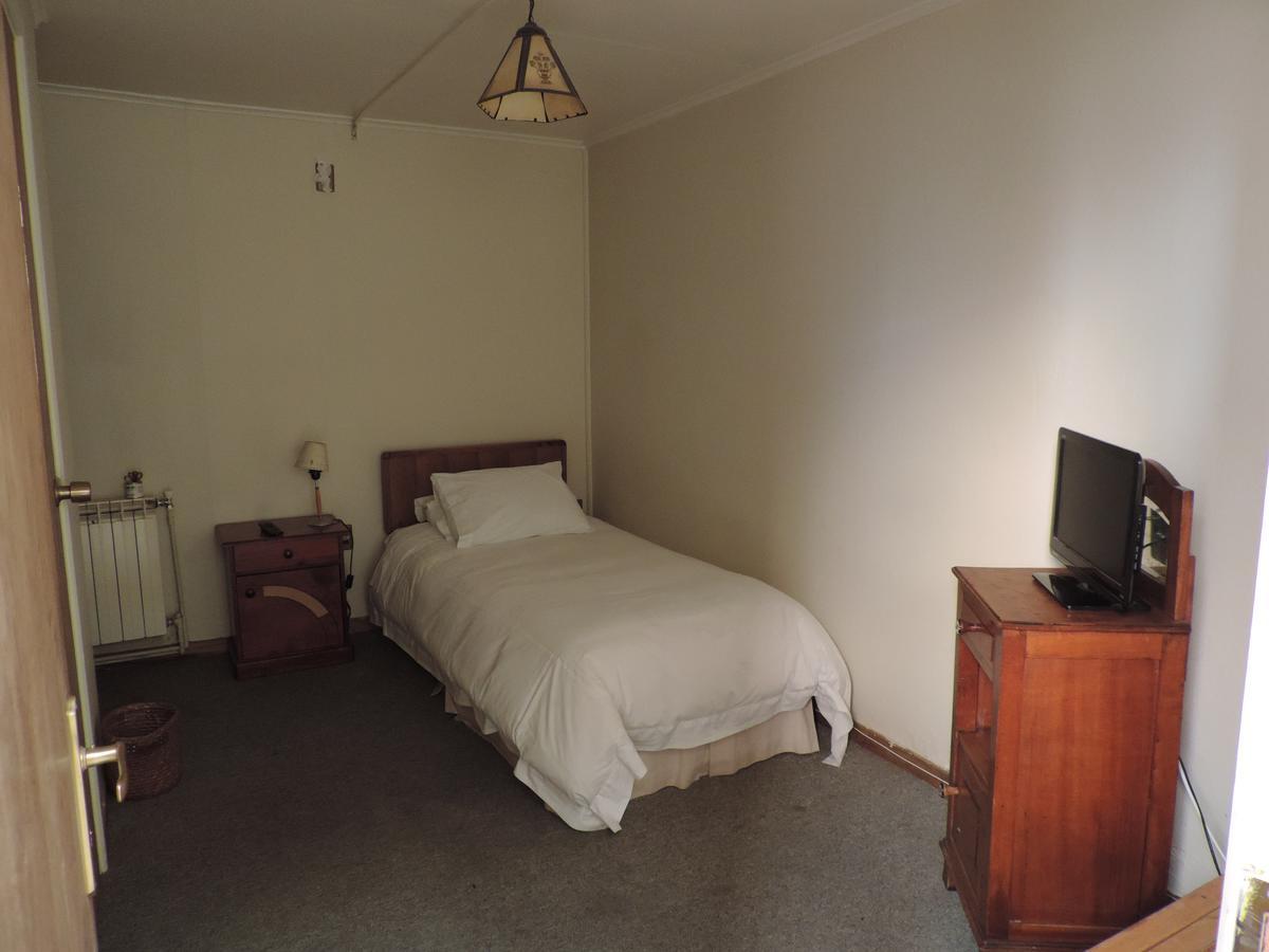 Hostal Oro Fueguino Пунта Аренас Екстериор снимка