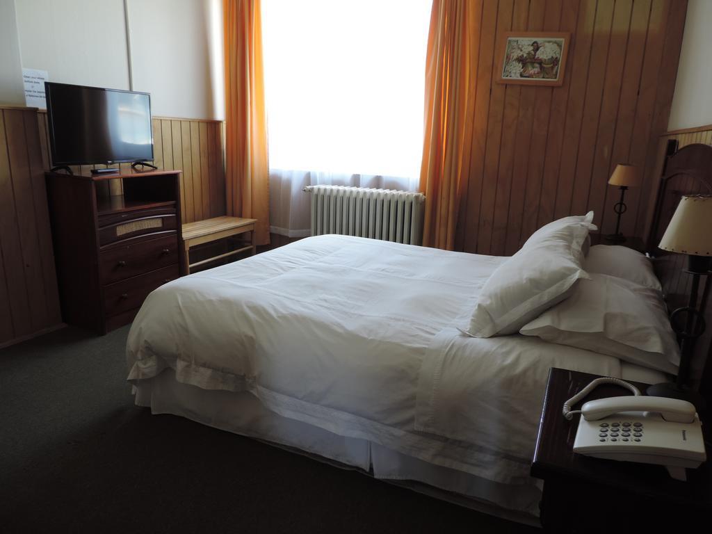 Hostal Oro Fueguino Пунта Аренас Екстериор снимка