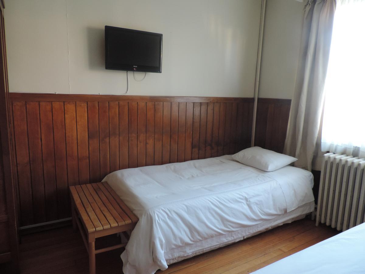 Hostal Oro Fueguino Пунта Аренас Екстериор снимка