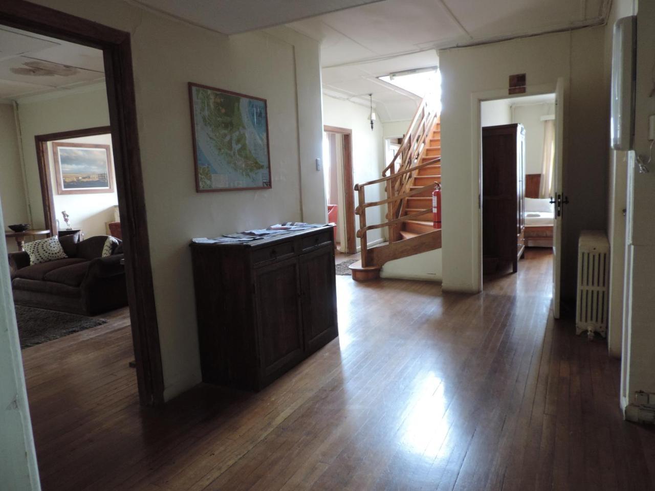 Hostal Oro Fueguino Пунта Аренас Екстериор снимка